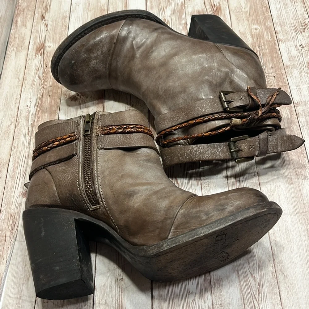 Free Bird by Steven Lion Gray Booties Size 9